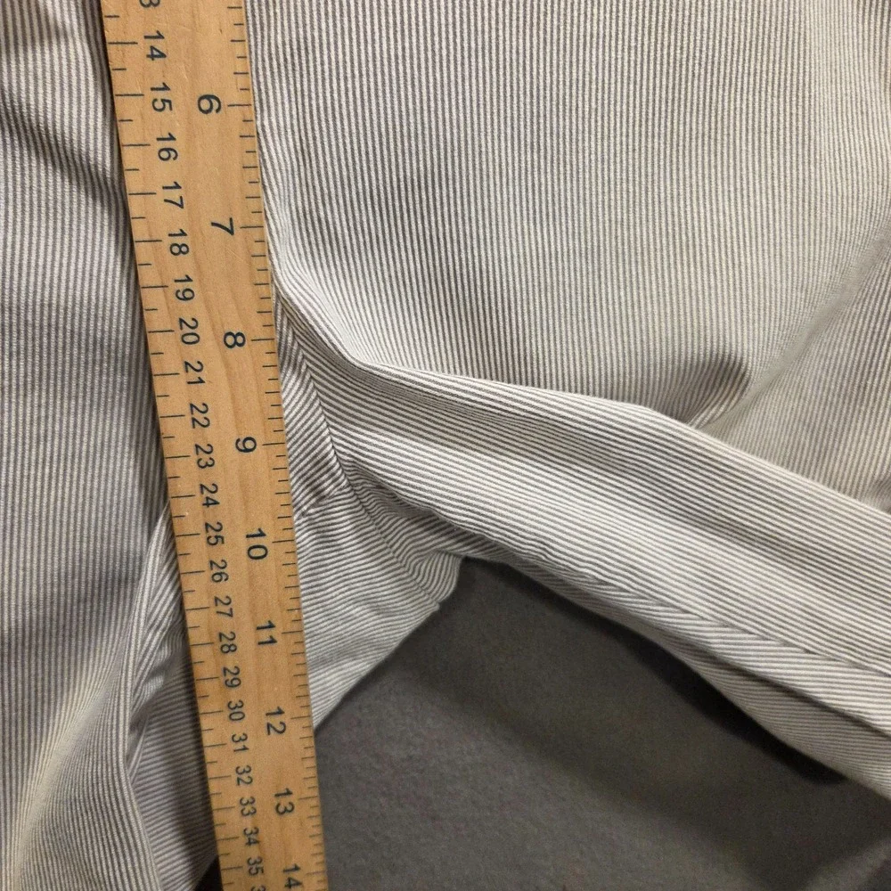 ANN TAYLOR Signature Capris‎ Cropped Pants Women's Size 8 Striped Casual Office